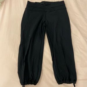 Lululemon cinched capris